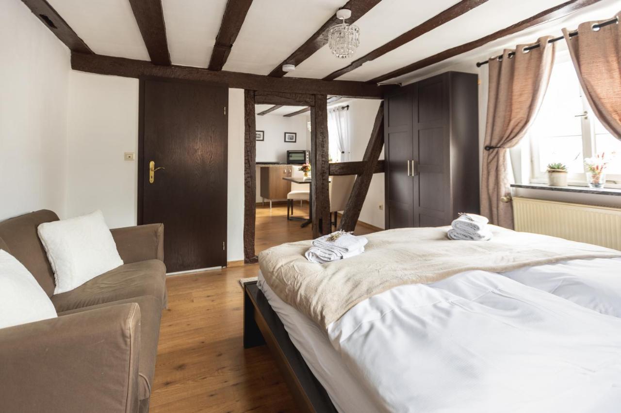 Apartment Zur Alten Weinkelter: Historic Timbered House With Bike Storage *