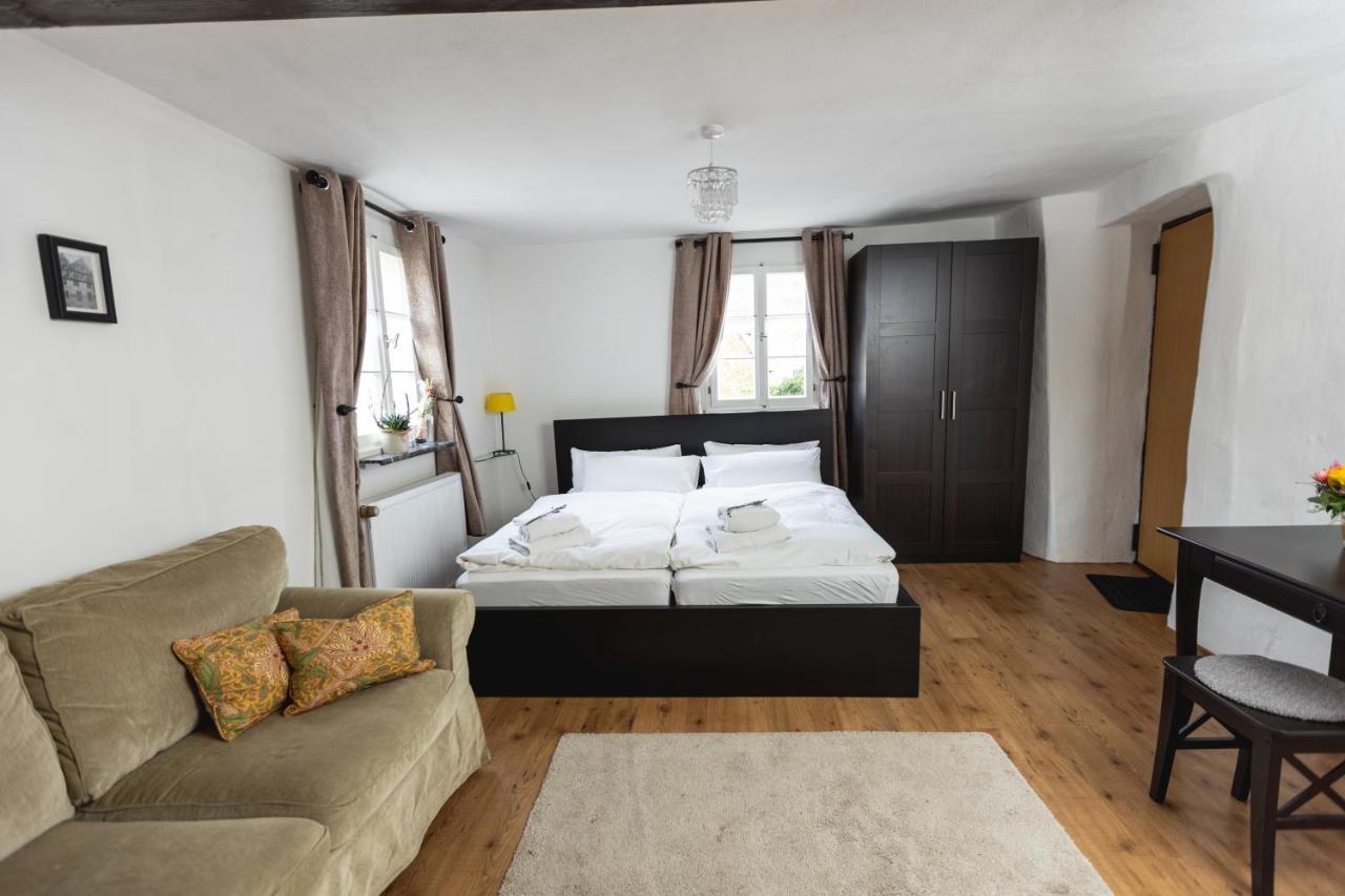 Apartment Zur Alten Weinkelter: Historic Timbered House With Bike Storage
