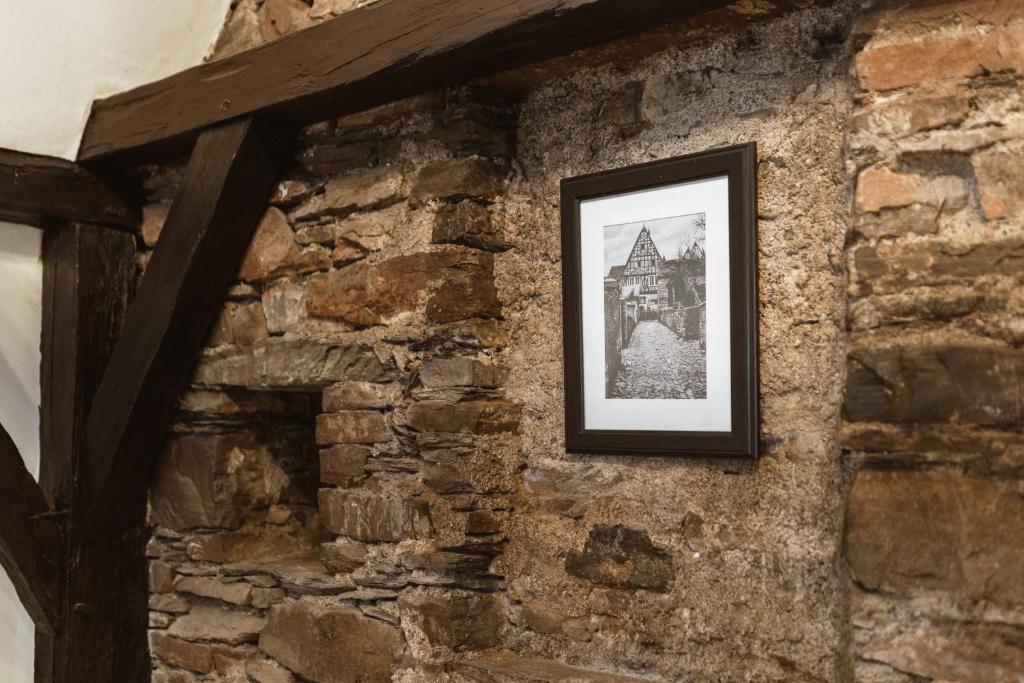 Apartment Zur Alten Weinkelter: Historic Timbered House With Bike Storage *