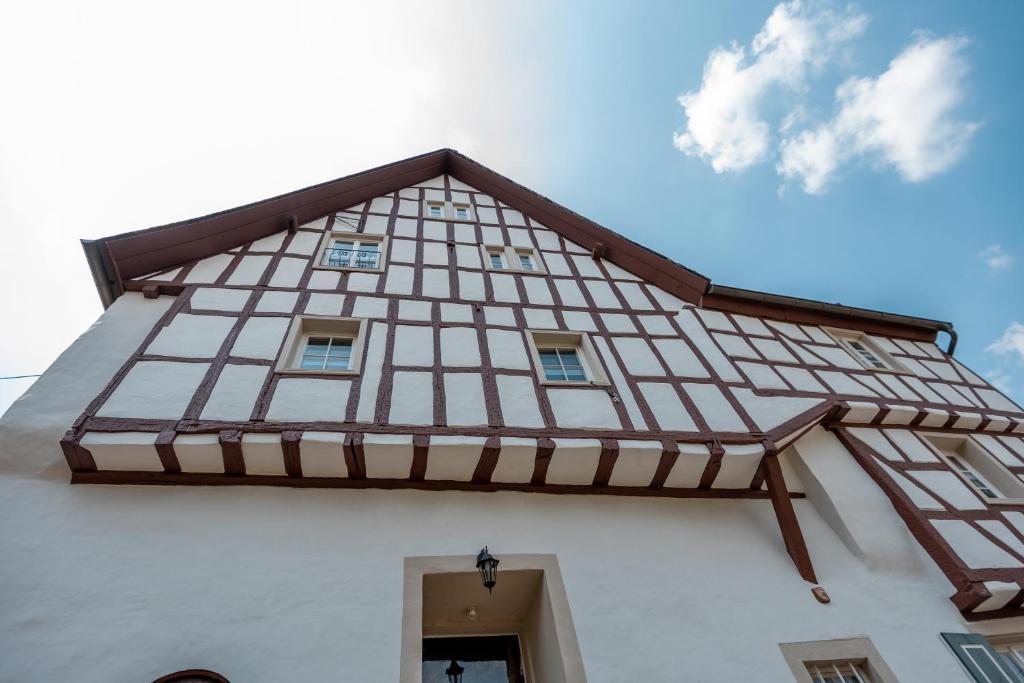 Zur Alten Weinkelter: Historic Timbered House With Bike Storage Ellenz-Poltersdorf
