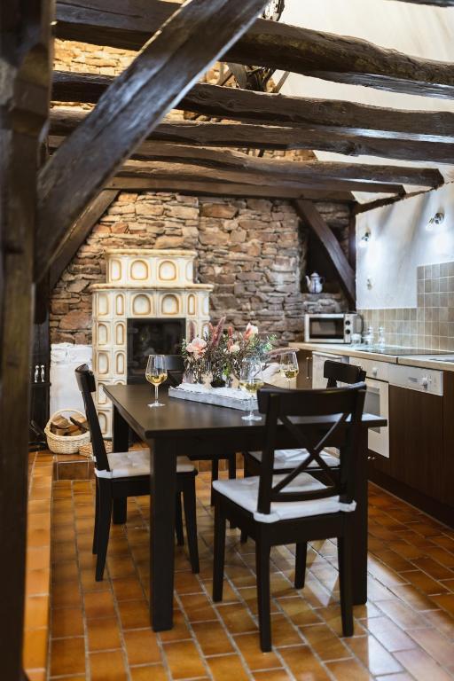 Apartment Zur Alten Weinkelter: Historic Timbered House With Bike Storage Ellenz-Poltersdorf