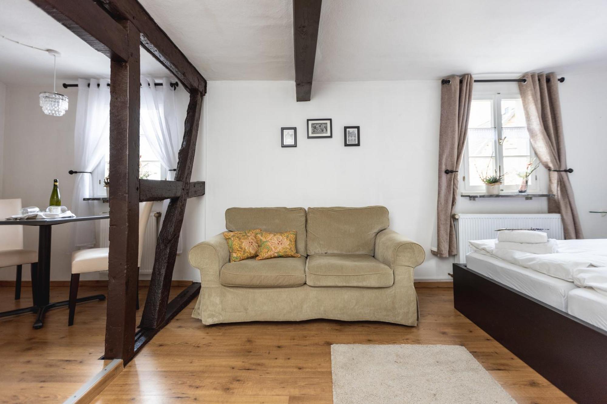 Seminarhaus Heim Retreat, Fachwerkhaus Von 1451, Yoga, Naturgarten Fuer 10 Personen Appartement