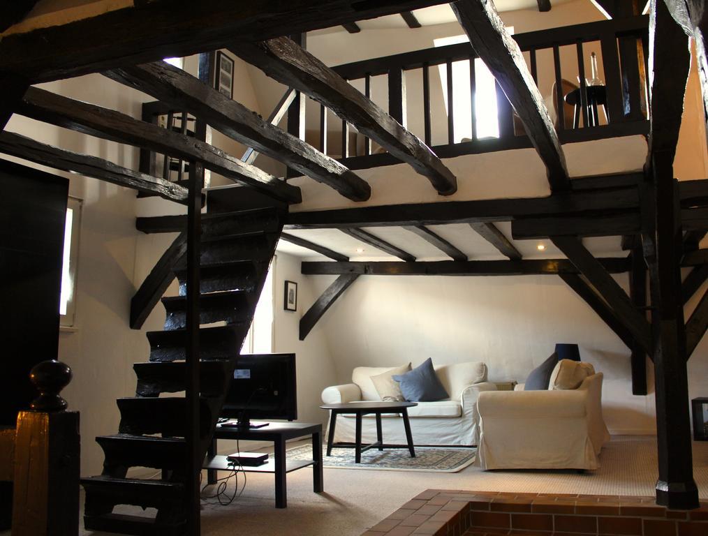 Zur Alten Weinkelter: Historic Timbered House With Bike Storage * Ellenz-Poltersdorf